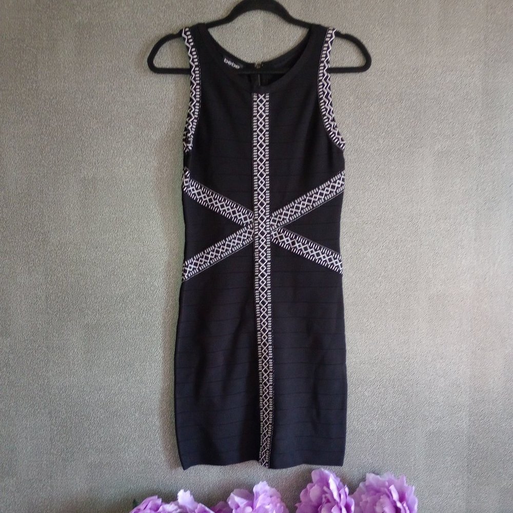 BEBE Black & White Dress w Diamond Design (M)